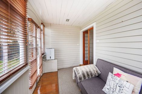 Photo of property in 14 Rangitane Street, Palmerston North, 4414