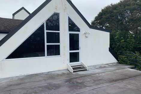 Photo of property in 42 Makora Road, Otaihanga, Paraparaumu, 5036