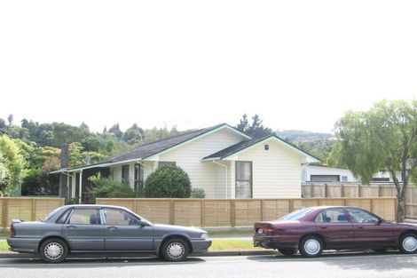 Photo of property in 5 Gemstone Drive, Birchville, Upper Hutt, 5018