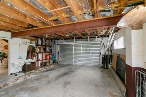 Photo of property in 2/16 Litten Road, Cockle Bay, Auckland, 2014