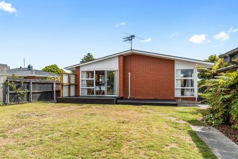Photo of property in 35 Palmers Road, New Brighton, Christchurch, 8083