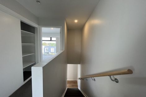 Photo of property in 9 Pukakaho Lane, Papatoetoe, Auckland, 2025
