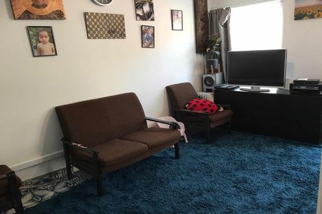 Photo of property in 1/542 Swanson Road, Ranui, Auckland, 0612