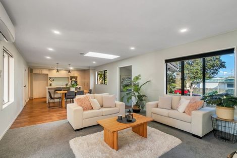 Photo of property in 25 Sunningdale Street, Wattle Downs, Auckland, 2103