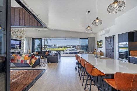 Photo of property in 11 Awatea Drive, Whitianga, 3510