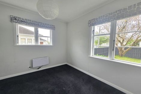 Photo of property in 10 Purser Grove, Fairfield, Lower Hutt, 5011