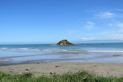 Photo of property in 23 Monkey Island Road, Orepuki, Riverton, 9881