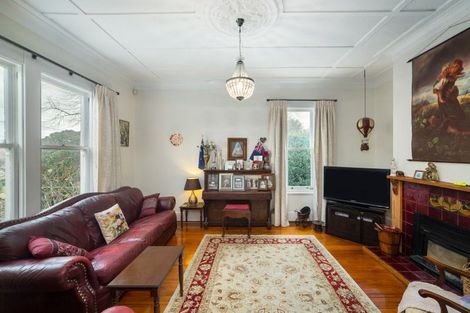 Photo of property in 44 Victoria Street, Carterton, 5713