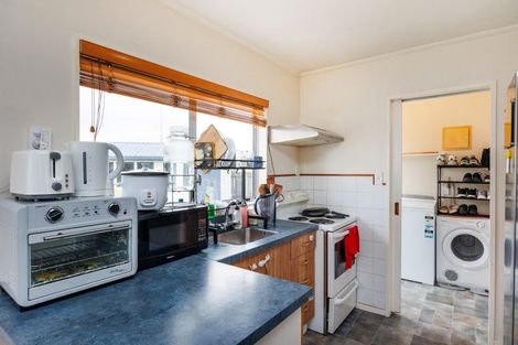 Photo of property in 31 Lydia Place, Kelvin Grove, Palmerston North, 4414