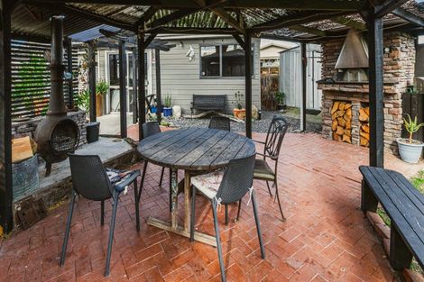 Photo of property in 202 Caroline Place, Mayfair, Hastings, 4122