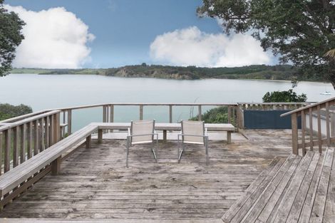 Photo of property in 7 Ferry Road, Wade Heads, Whangaparaoa, 0932