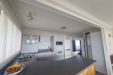 Photo of property in 196 Marine Parade, Mount Maunganui, 3116