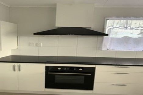 Photo of property in 13 Funnell Place, Manurewa, Auckland, 2102