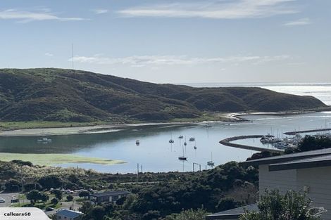 Photo of property in 14b Kahu Road, Paremata, Porirua, 5024