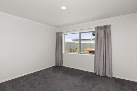 Photo of property in 14 Rangataiki Place, Te Awa, Napier, 4110