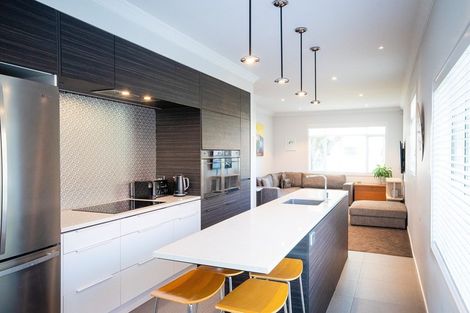 Photo of property in 25 Logan Avenue, Marewa, Napier, 4110