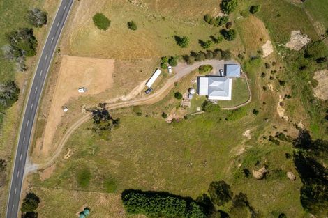 Photo of property in 1986 Taihape Road, Sherenden, Hastings, 4179