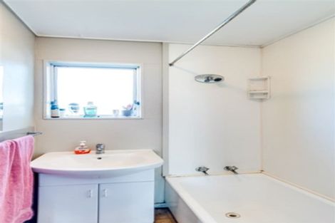 Photo of property in 8a Diaz Drive, Flaxmere, Hastings, 4120