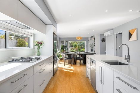 Photo of property in 15 Bowenvale Avenue, Cashmere, Christchurch, 8022