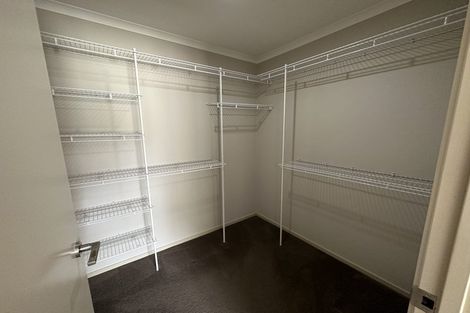 Photo of property in 8 Horizon View Road, Oteha, Auckland, 0632