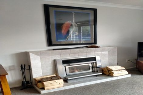 Photo of property in 30 Manor Drive, Stokes Valley, Lower Hutt, 5019