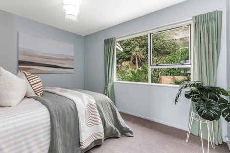 Photo of property in 2/418 Queens Drive, Lyall Bay, Wellington, 6022