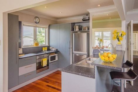 Photo of property in 2/1a Helga Crescent, Te Atatu Peninsula, Auckland, 0610