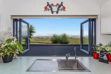 Photo of property in 19 Panorama Place, Coastlands, Whakatane, 3120
