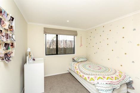 Photo of property in 3 Greenridge Lane, Merrilands, New Plymouth, 4312