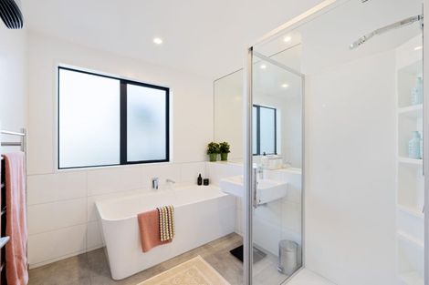 Photo of property in 110 Mount Pleasant Road, Mount Pleasant, Christchurch, 8081