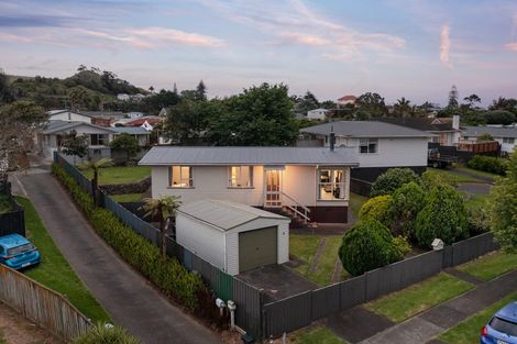 Photo of property in 93 Crawford Avenue, Mangere Bridge, Auckland, 2022