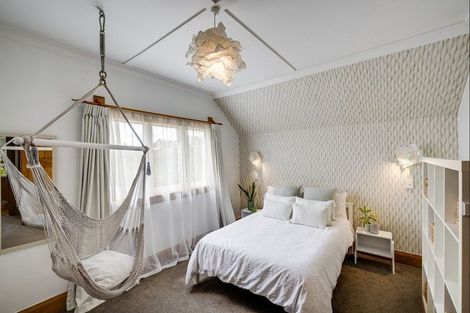 Photo of property in 1 Lambton Road, Hospital Hill, Napier, 4110