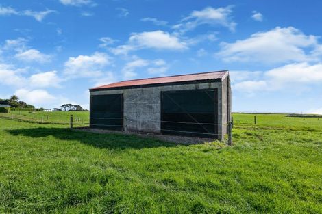 Photo of property in 306 Pungarehu Road, Pungarehu, 4685