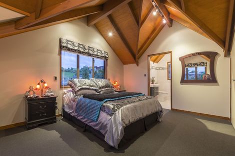 Photo of property in 17 Roger Guy Place, Welcome Bay, Tauranga, 3175