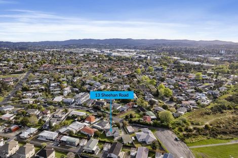 Photo of property in 13 Sheehan Road, Te Atatu South, Auckland, 0610