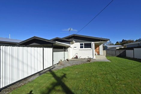 Photo of property in 28 Great North Road, Winton, 9720