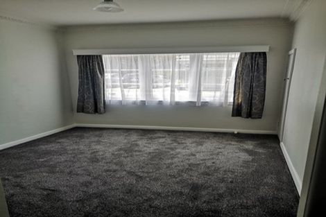 Photo of property in 2/14 Great South Road, Manurewa, Auckland, 2102