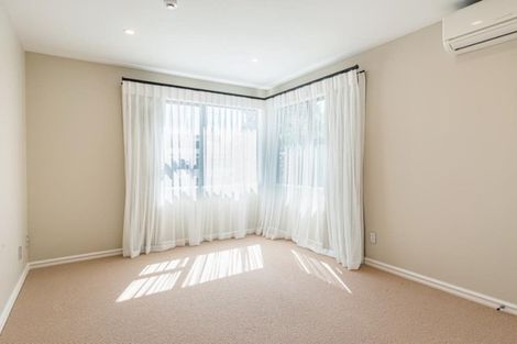Photo of property in 102 Bassett Road, Remuera, Auckland, 1050