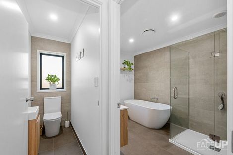 Photo of property in 13 Hobie Court, West Harbour, Auckland, 0618