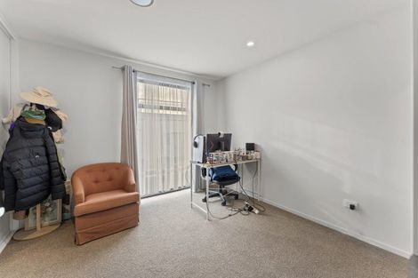 Photo of property in 4/8 New Brighton Road, Shirley, Christchurch, 8061