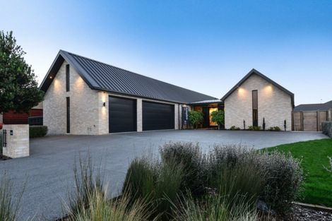 Photo of property in 11 The Rocks, Flagstaff, Hamilton, 3210