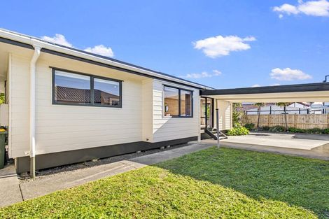 Photo of property in 2/434 Hibiscus Coast Highway, Orewa, 0931