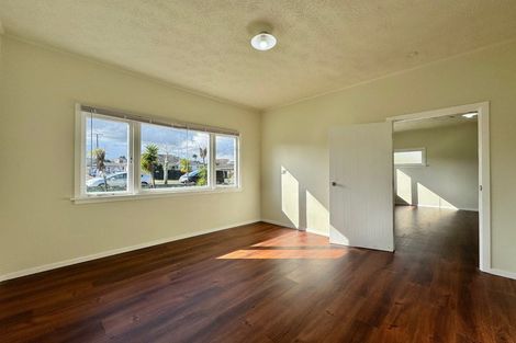 Photo of property in 8 Hill Road, Papatoetoe, Auckland, 2025