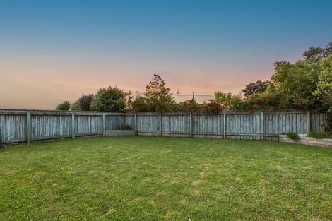 Photo of property in 14 Abel Glen, Aotea, Porirua, 5024