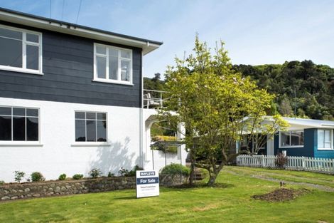 Photo of property in 22 Buller Street, Picton, 7220
