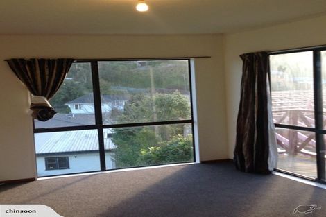 Photo of property in 162 Newlands Road, Newlands, Wellington, 6037