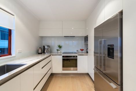 Photo of property in 126a Marine Parade, Mount Maunganui, 3116