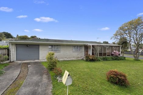 Photo of property in 100 Aberdeen Drive, Dinsdale, Hamilton, 3204