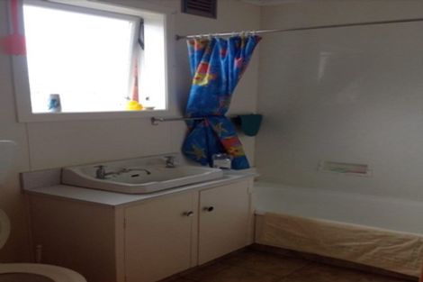 Photo of property in 43 Lismore Street, Strandon, New Plymouth, 4312