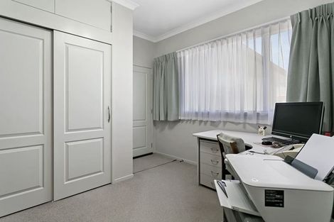 Photo of property in 30 Pukenamu Road, Rainbow Point, Taupo, 3330